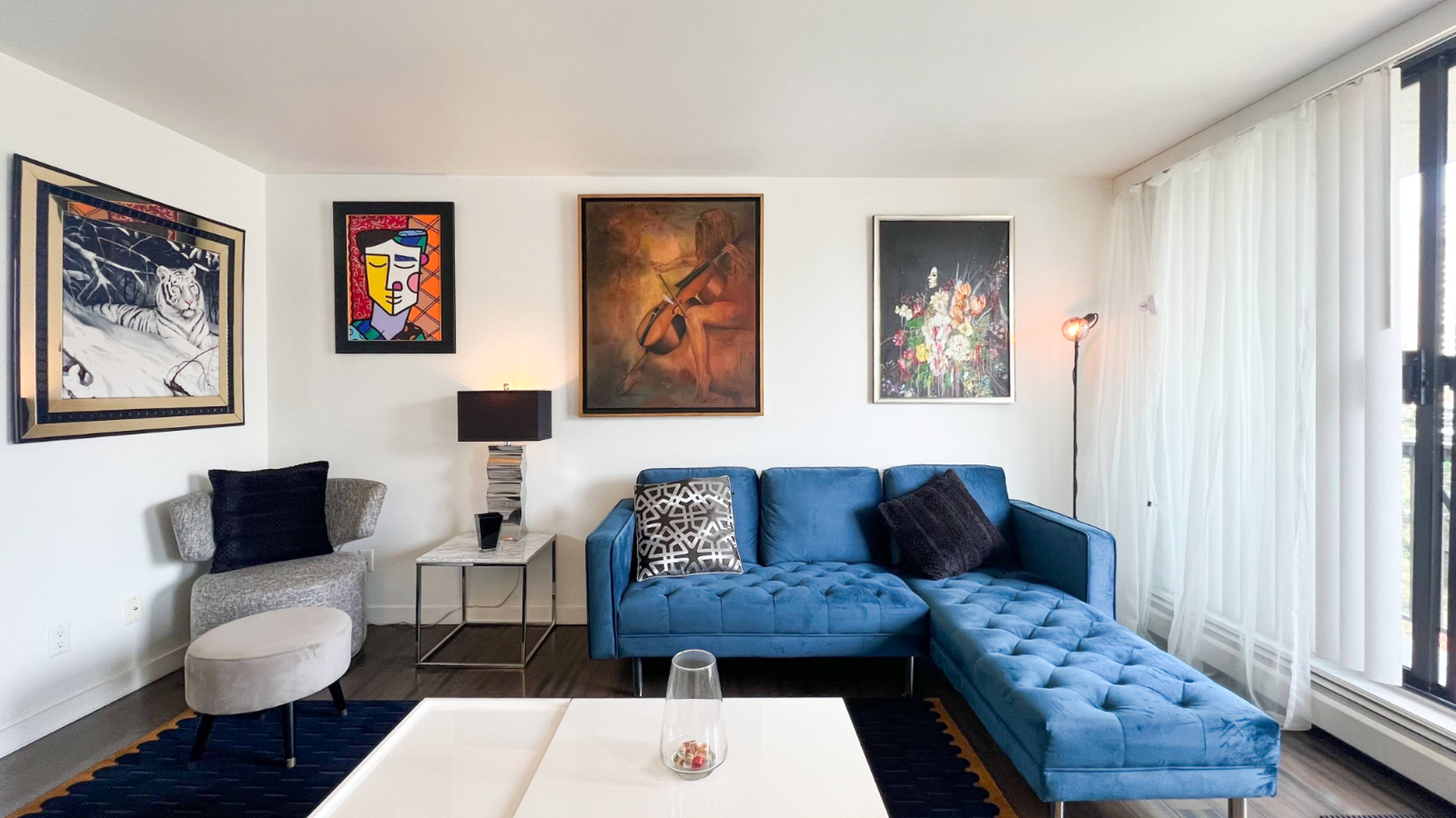 1 ch.  · 1 s. de bains for rent $2,690 / mois